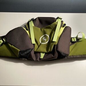Backcountry Mid Mountain Green 2L Bike Hip Pack